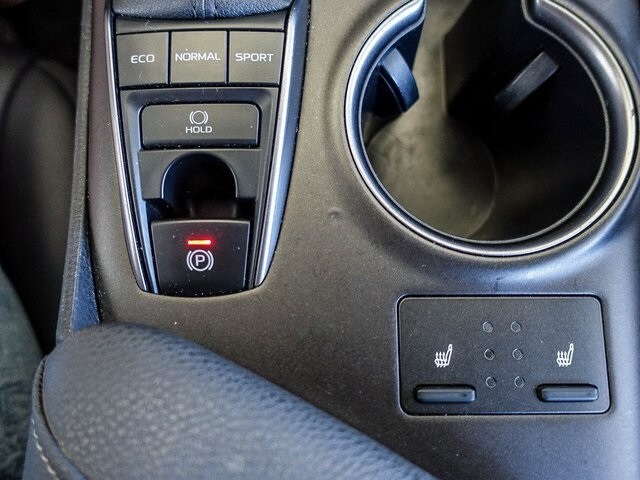 2023 Toyota Camry XSE photo 3