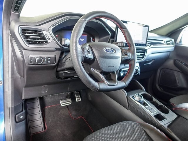 2023 Ford Escape ST-Line photo 2
