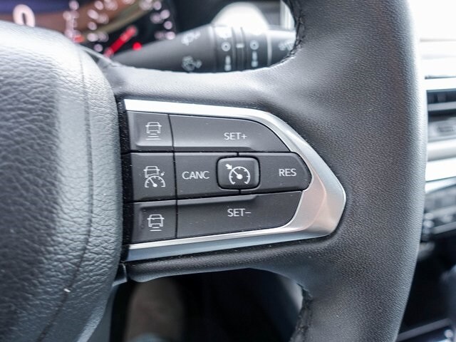 2023 Jeep Compass Limited photo 2