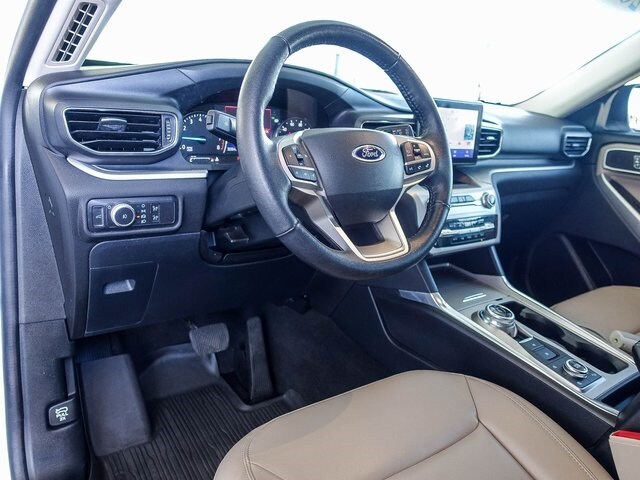 2022 Ford Explorer XLT photo 2