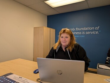 Staff member "Chris" Christine Keultjes from ID_9915e8eb33be