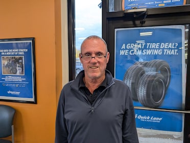 Staff member Ron Edgington from ID_4ab1dfa69930