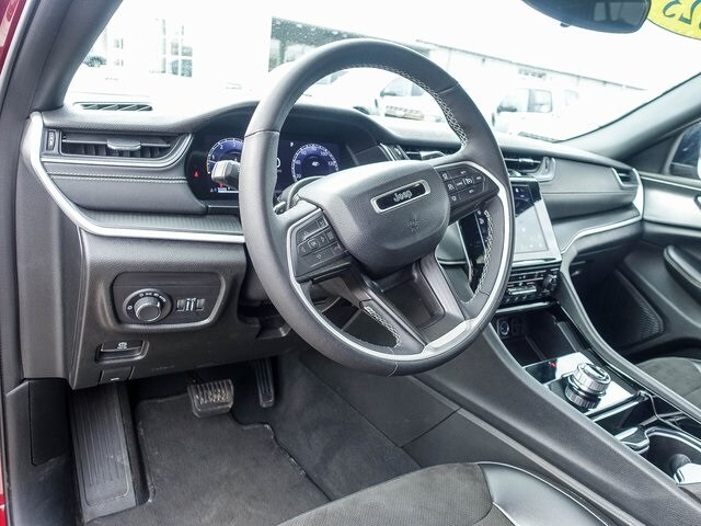 2023 Jeep Grand Cherokee Altitude photo 2