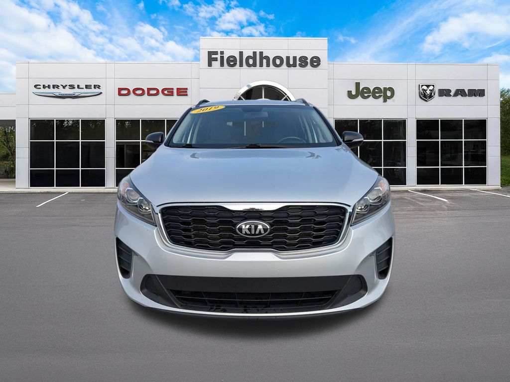 Used 2019 Kia Sorento S with VIN 5XYPGDA55KG605186 for sale in De Motte, IN
