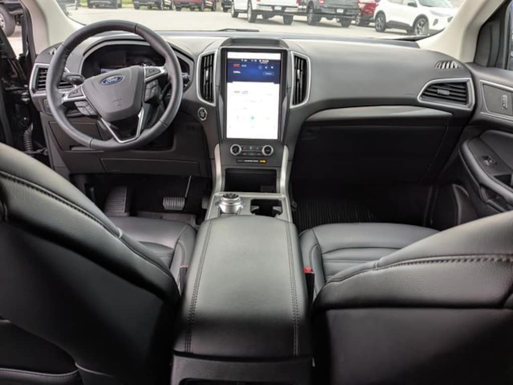 Used 2024 Ford Edge SEL SUV