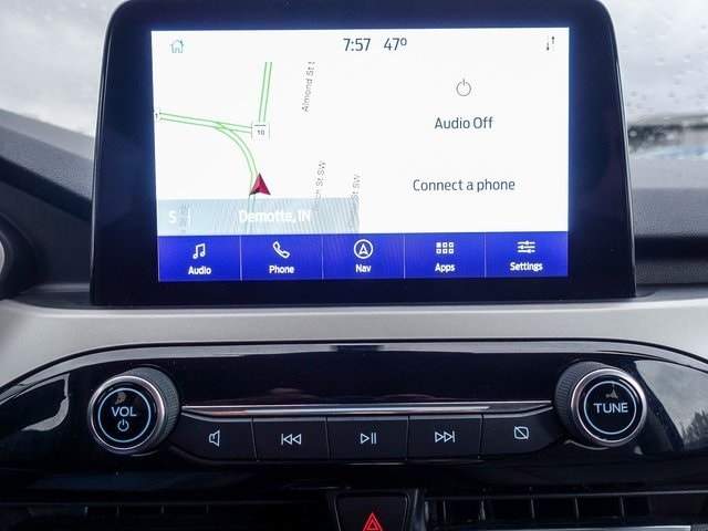 Used 2022 Ford Escape SE with VIN 1FMCU9G61NUB38559 for sale in Demotte, IN