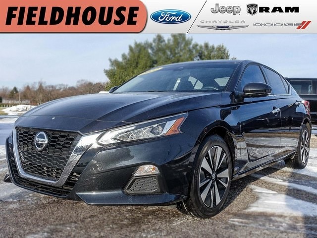 2022 Nissan Altima SV's photo