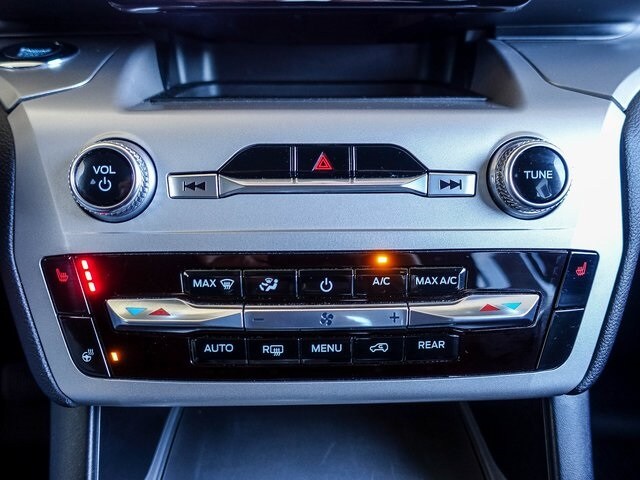 2022 Ford Explorer XLT photo 3