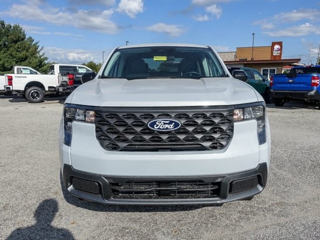New 2025 Ford Maverick XLT Truck