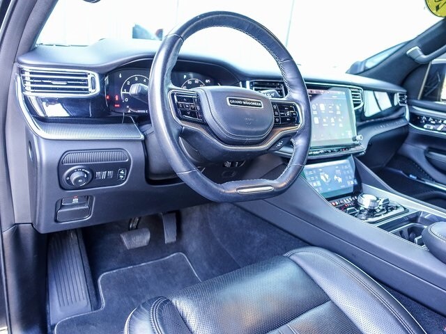 2022 Jeep Grand Wagoneer II photo 2