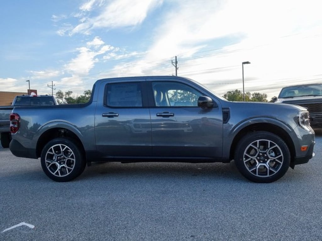 New 2025 Ford Maverick Lariat Truck