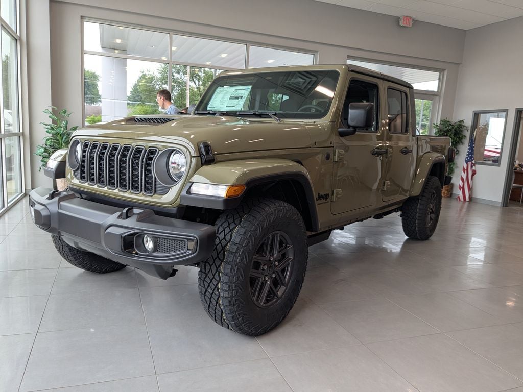 2026 Jeep Gladiator Pickup 