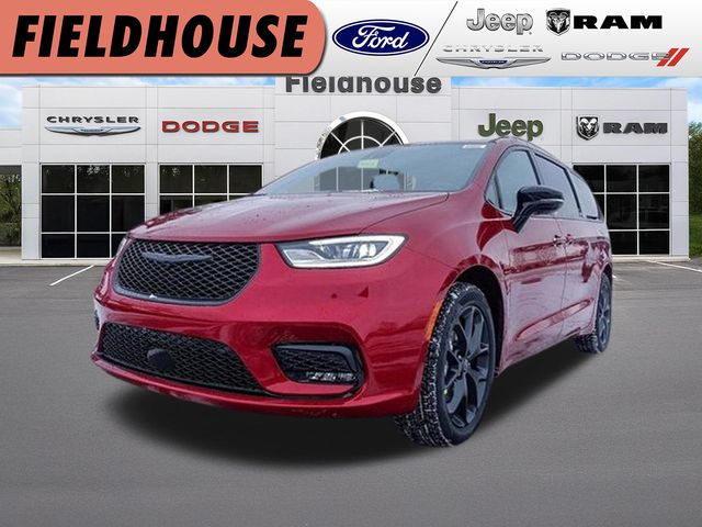 2026 Chrysler Pacifica Select's photo