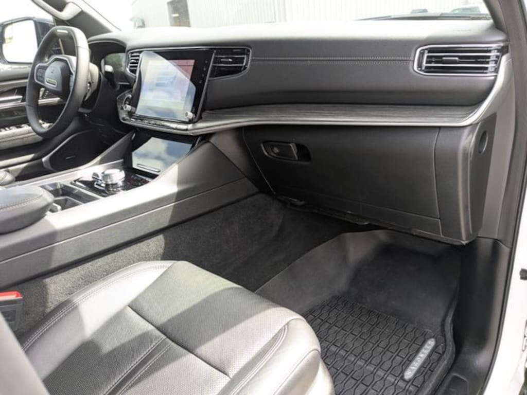 Used 2024 Jeep Wagoneer L Series II SUV
