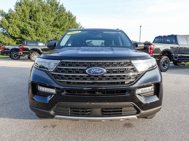 2023 Ford Explorer XLT photo 3