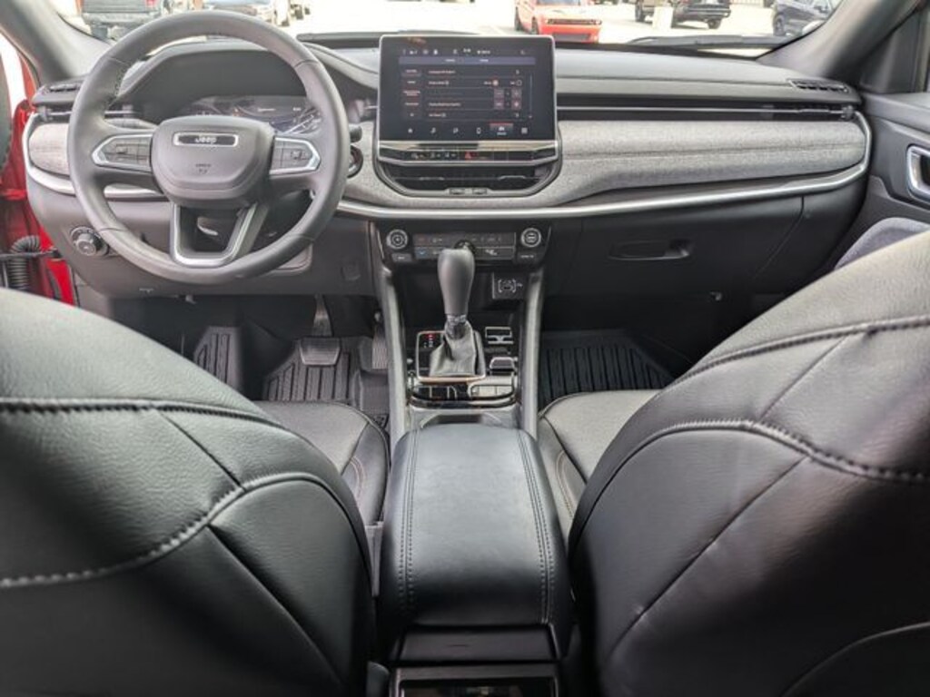 Used 2024 Jeep Compass Latitude Lux SUV