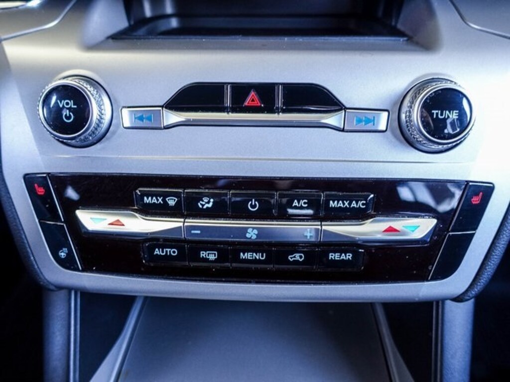 Used 2023 Ford Explorer XLT SUV