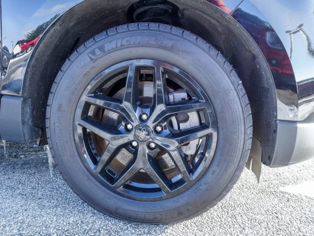 Used 2023 Ford Edge SEL SUV