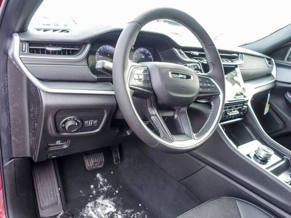 New 2025 Jeep Grand Cherokee L ALTITUDE X 4X4 Sport Utility