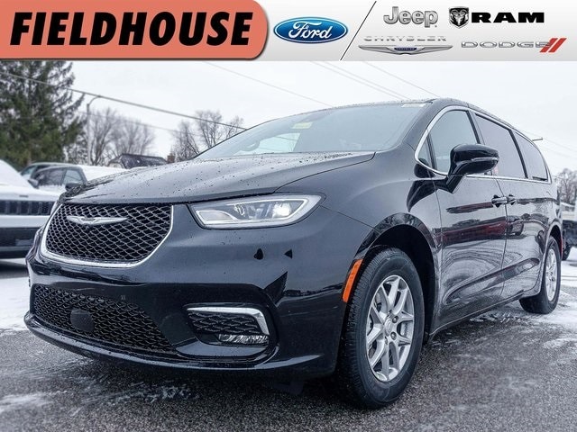 2026 Chrysler Pacifica Select's photo