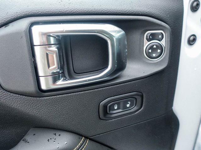 2025 Jeep Wrangler 4-Door Sahara - Photo 17