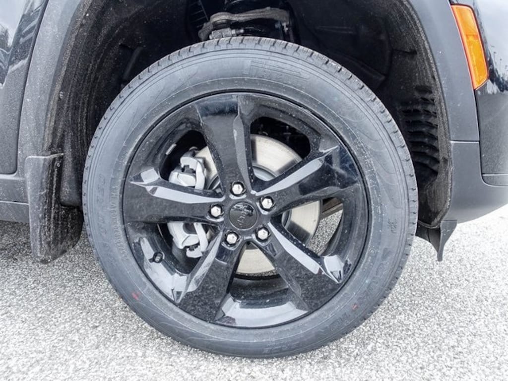 New 2025 Jeep Grand Cherokee L LIMITED 4X4 Sport Utility