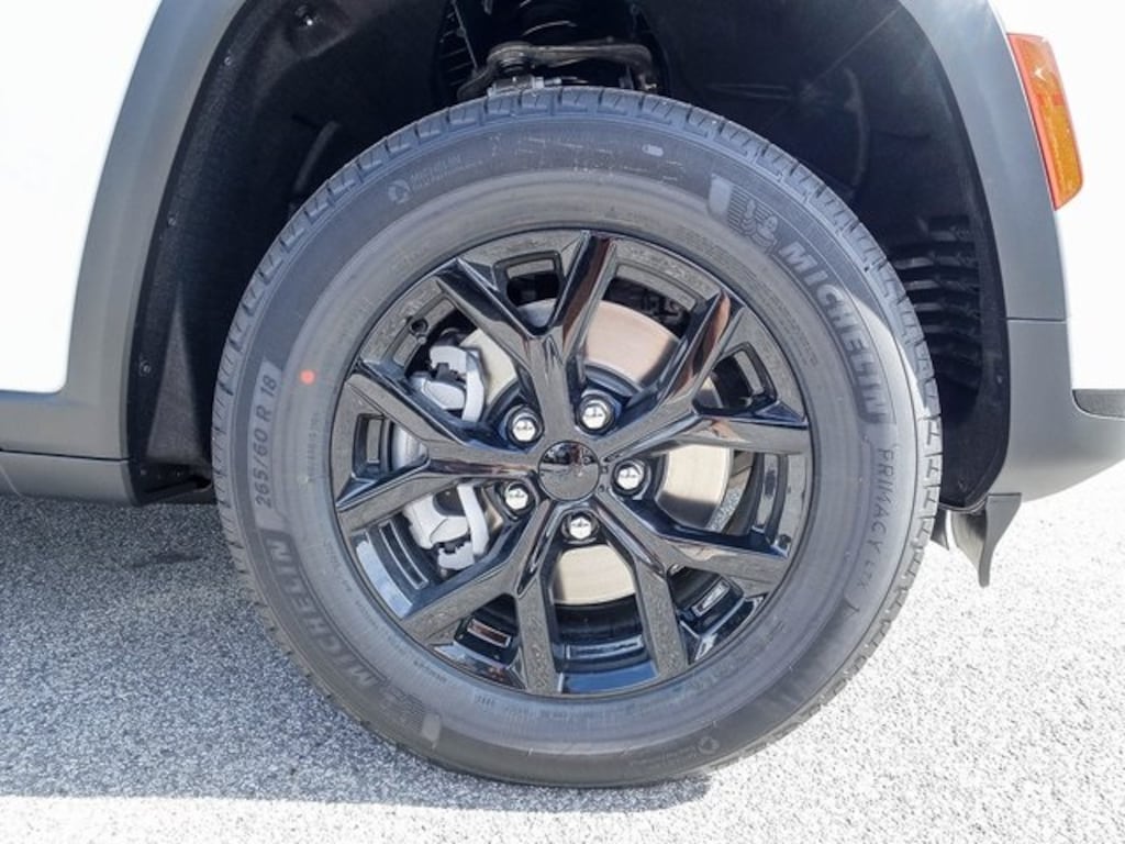 New 2025 Jeep Grand Cherokee L ALTITUDE X 4X4 Sport Utility