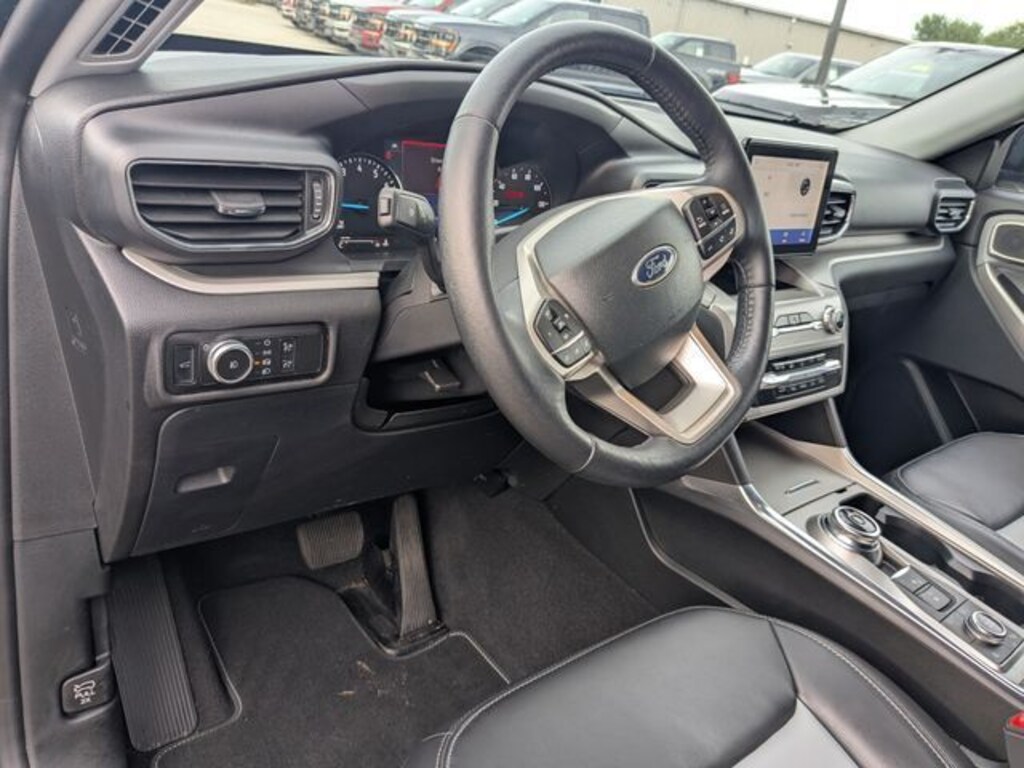 Used 2023 Ford Explorer XLT SUV
