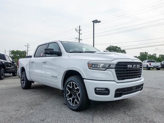 2025 Ram 1500 Laramie photo 3