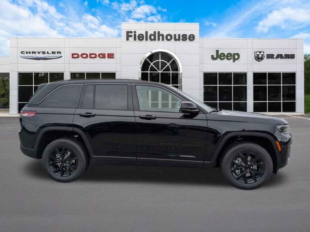 New 2026 Jeep Grand Cherokee LAREDO ALTITUDE 4X4 Sport Utility