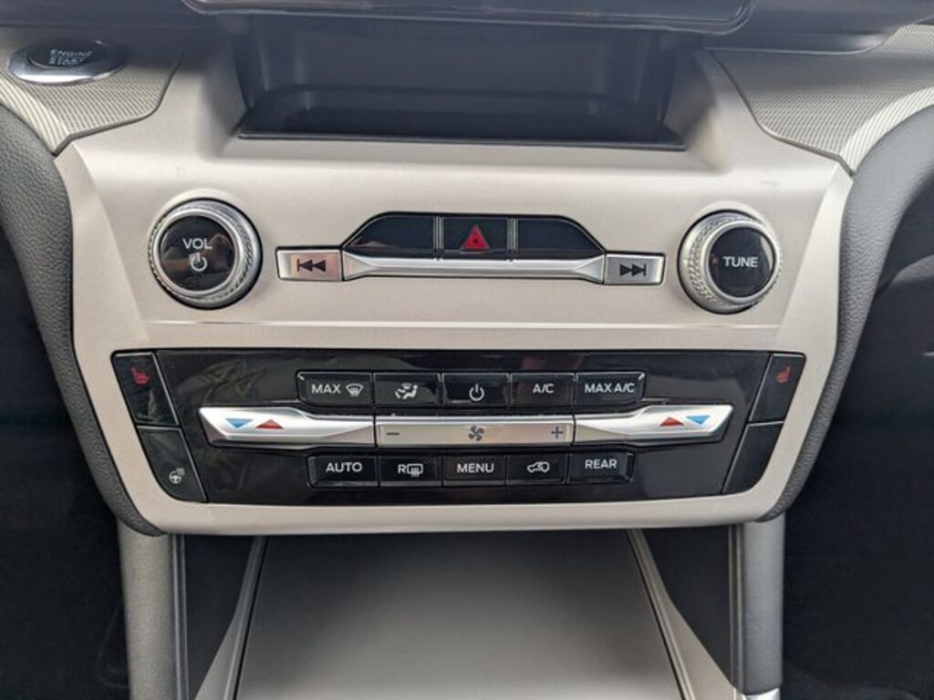 Used 2023 Ford Explorer XLT SUV
