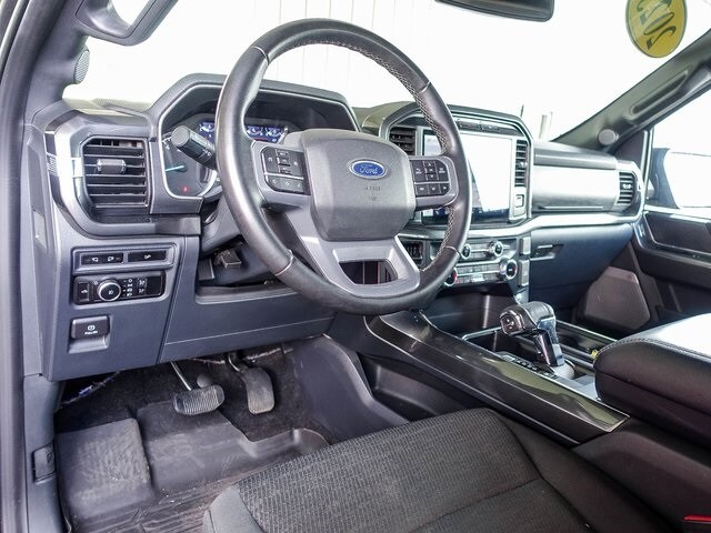 2023 Ford F-150 XLT photo 2