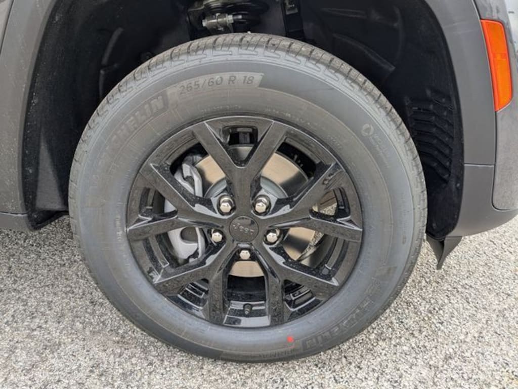 New 2026 Jeep Grand Cherokee LAREDO ALTITUDE 4X4 Sport Utility