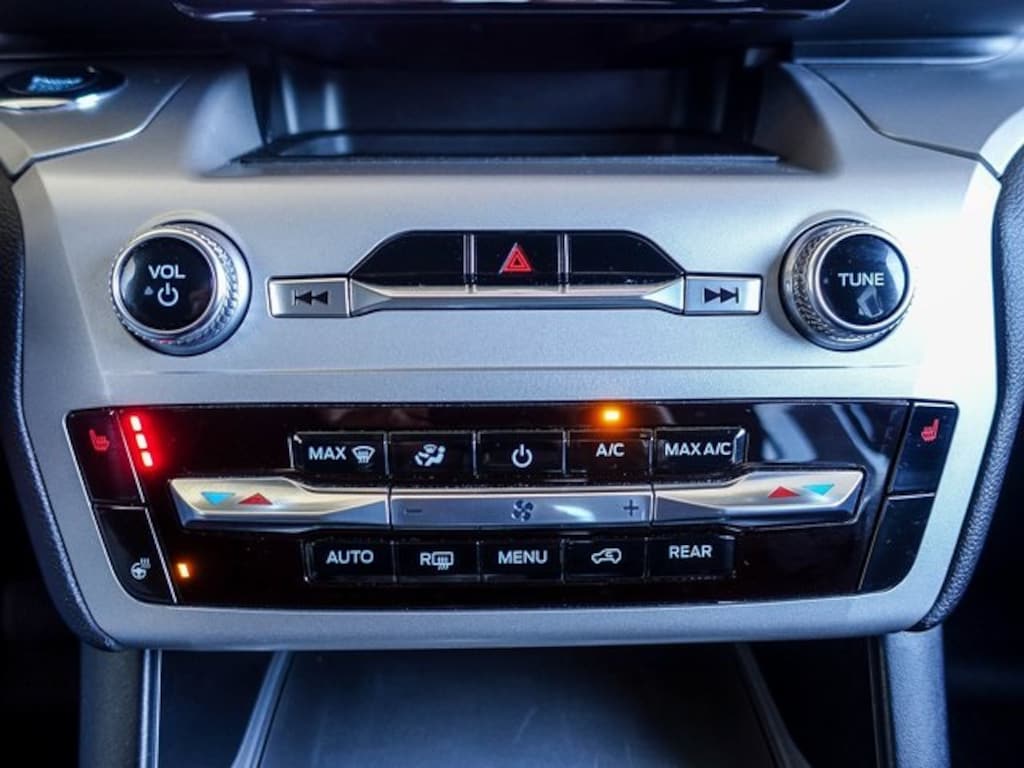 Used 2022 Ford Explorer XLT SUV