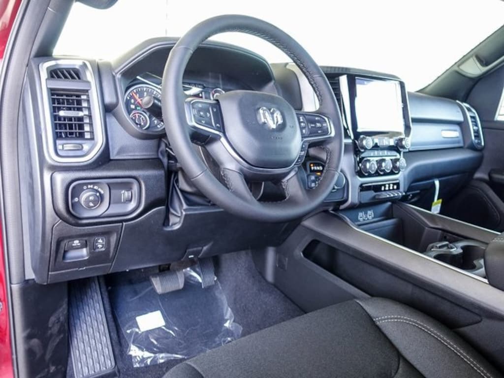 New 2026 Ram 1500 BIG HORN CREW CAB 4X4 5'7 BOX Pickup