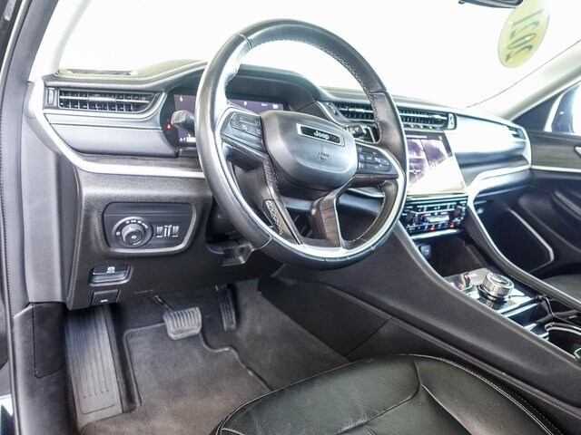 2021 Jeep Grand Cherokee Limited photo 2