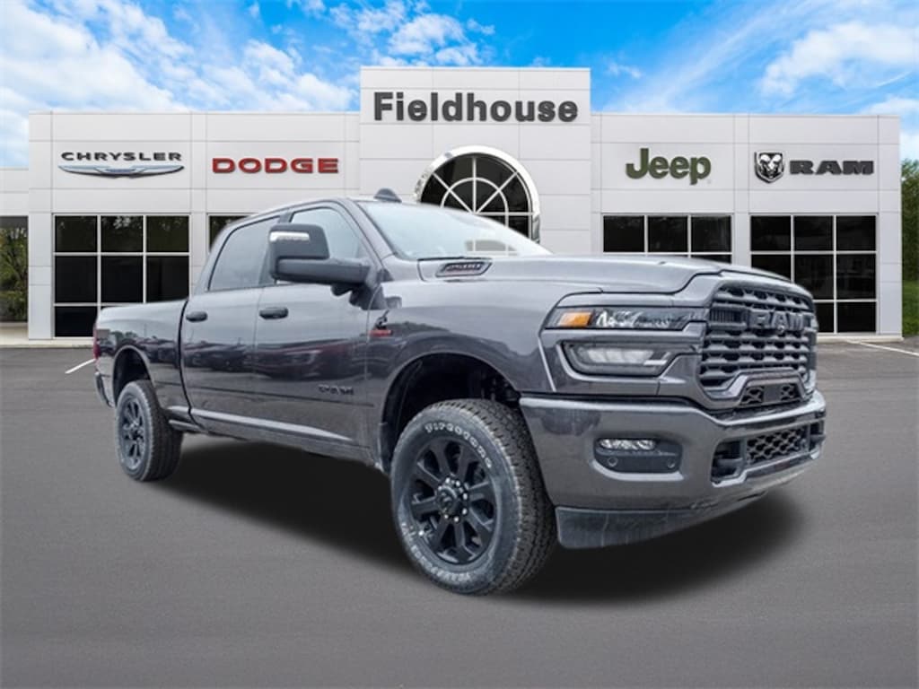 New 2025 Ram 2500 BIG HORN CREW CAB 4X4 6'4 BOX Pickup