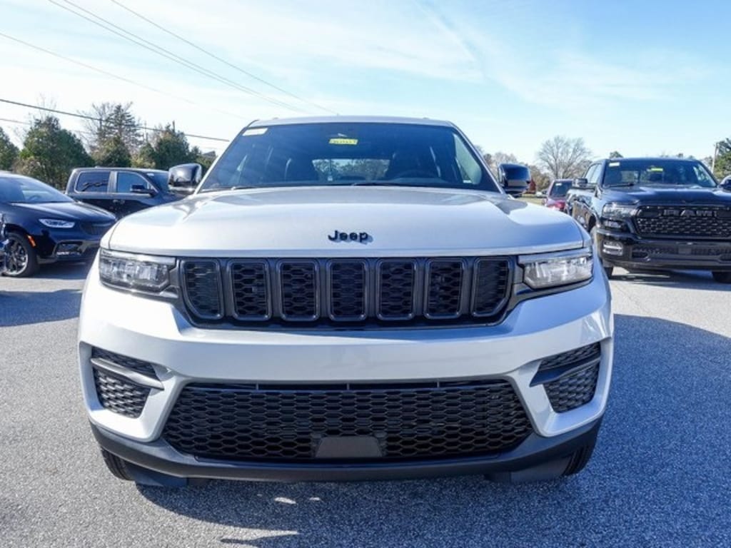 New 2025 Jeep Grand Cherokee ALTITUDE X 4X4 Sport Utility