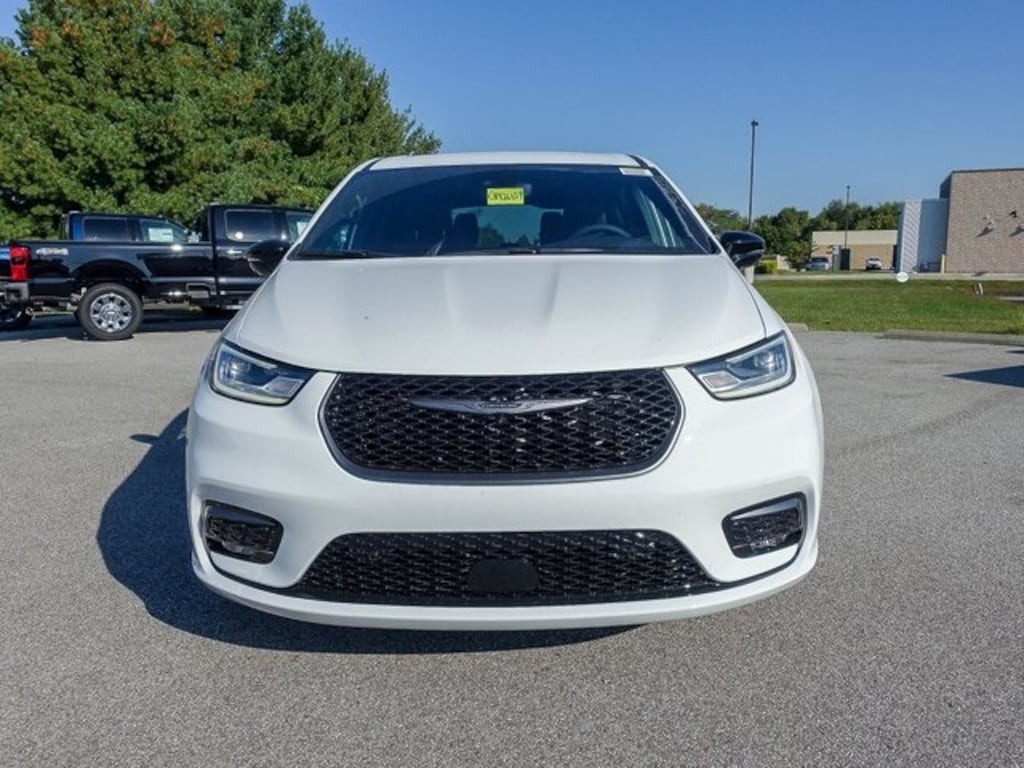 New 2026 Chrysler Pacifica SELECT Passenger Van