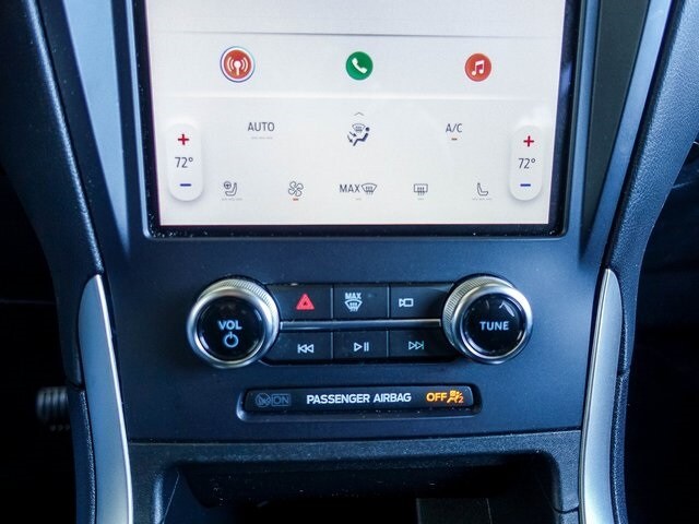 2023 Ford Edge SEL photo 3