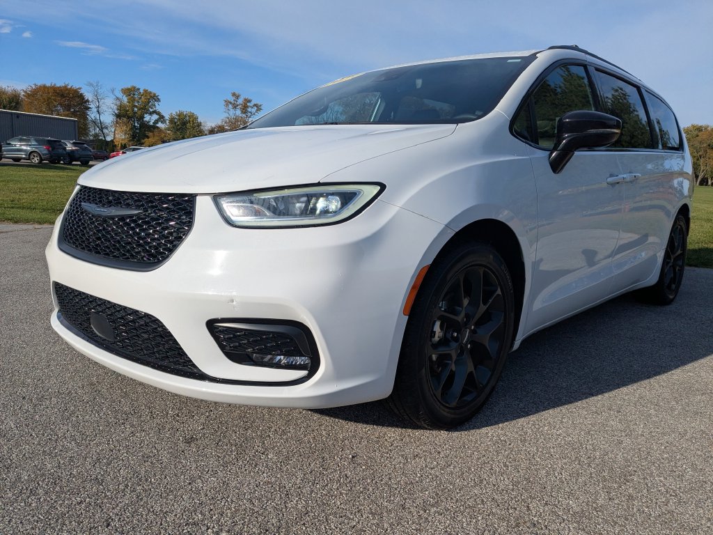 2025 Chrysler Pacifica Minivan/Van 