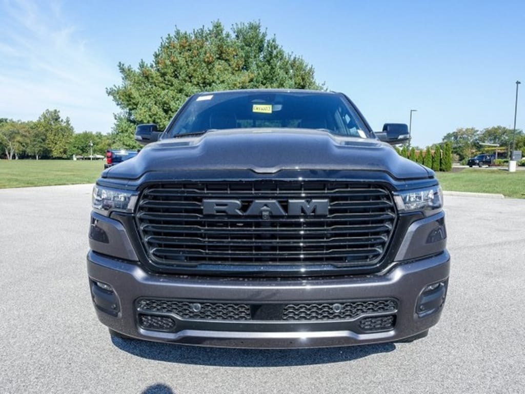 New 2026 Ram 1500 LARAMIE CREW CAB 4X4 5'7 BOX Pickup