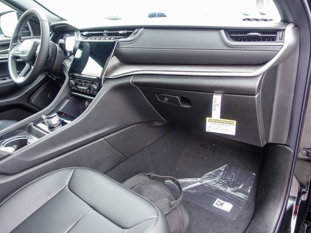 New 2025 Jeep Grand Cherokee L LIMITED 4X4 Sport Utility