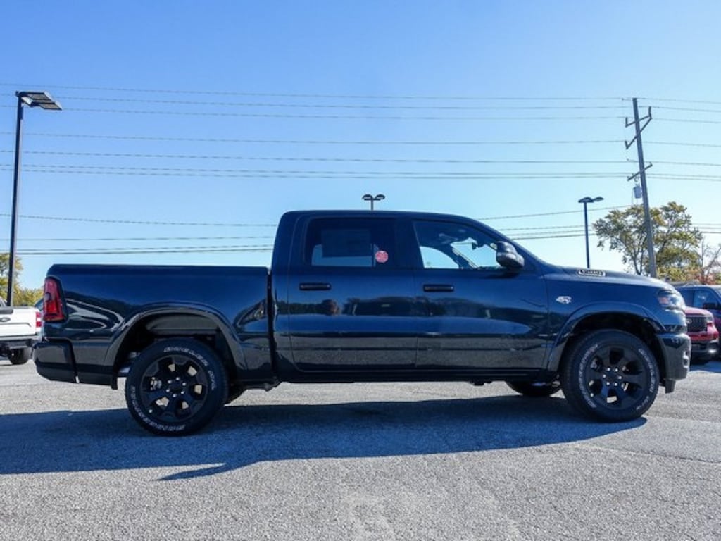 New 2026 Ram 1500 BIG HORN CREW CAB 4X4 5'7 BOX Pickup