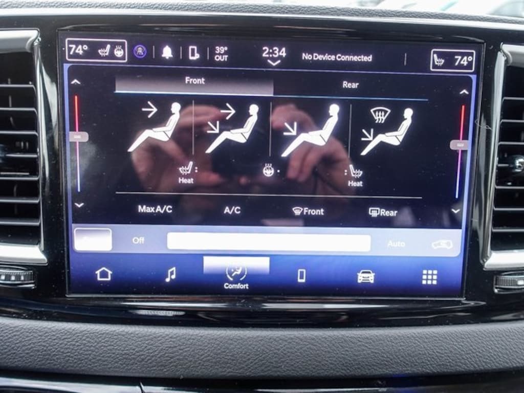 Used 2023 Chrysler Pacifica Touring L Minivan/Van