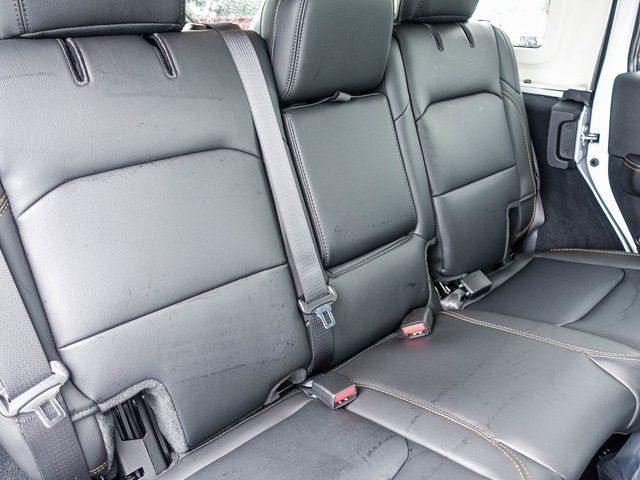 2025 Jeep Wrangler 4-Door Sahara - Photo 9