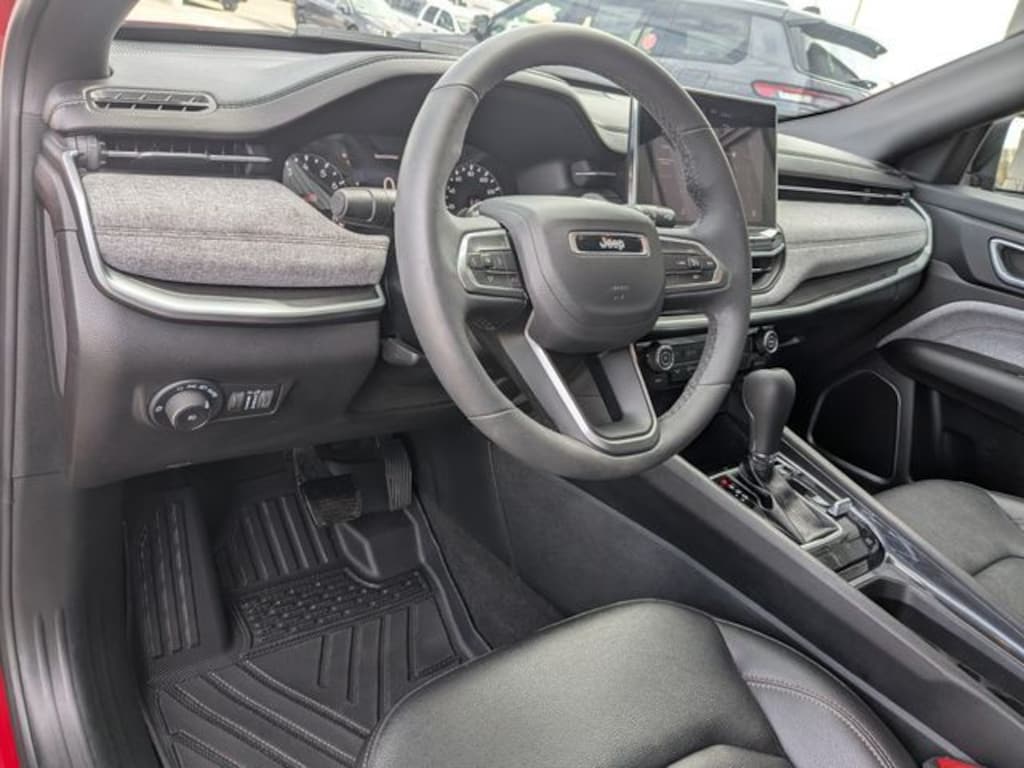 Used 2024 Jeep Compass Latitude Lux SUV
