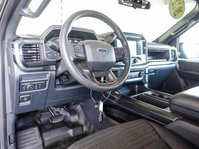 2022 Ford F-150 XL photo 2