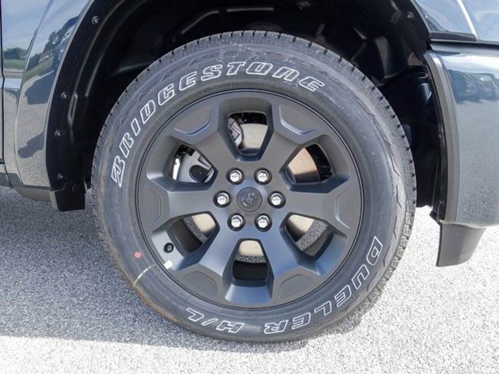 New 2026 Ram 1500 BIG HORN CREW CAB 4X4 5'7 BOX Pickup