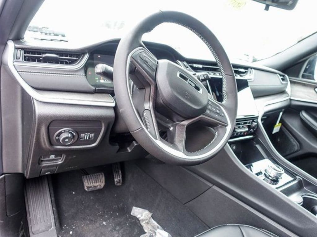 New 2025 Jeep Grand Cherokee LIMITED 4X4 Sport Utility